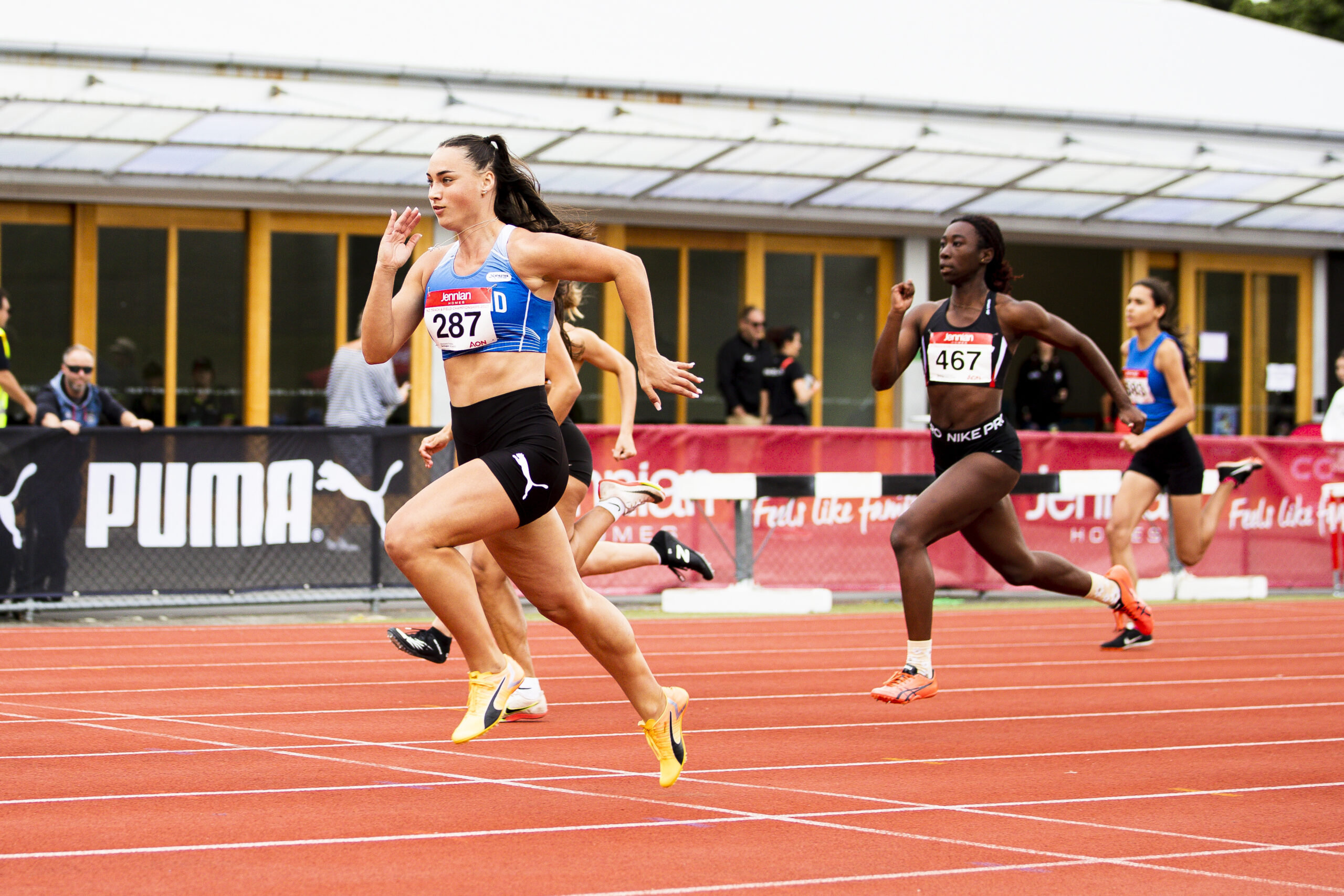 这场比赛成 这场比赛成